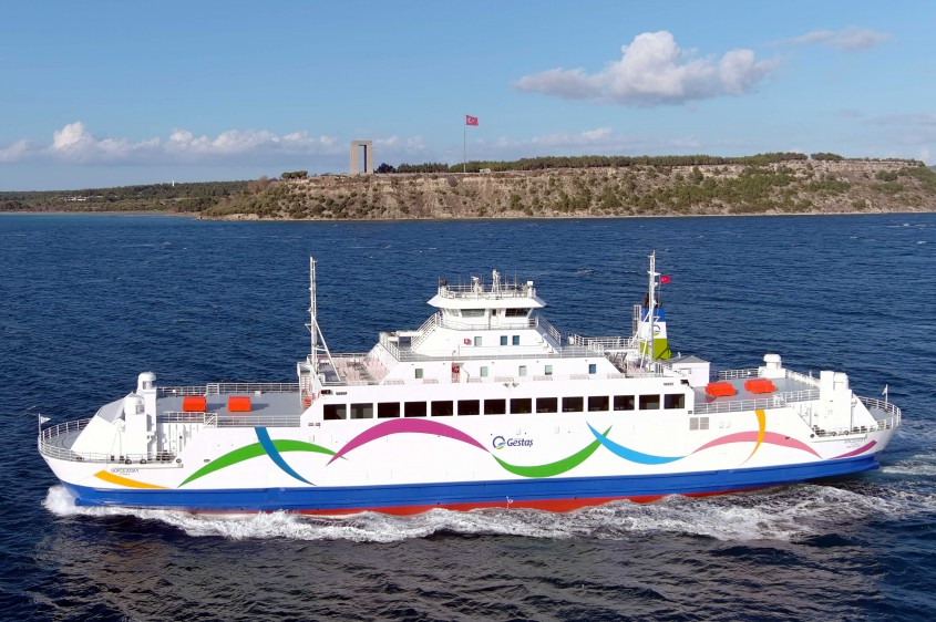 Gökçeada feribotu